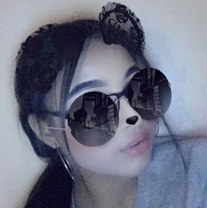 Meet your Posher, Jenni